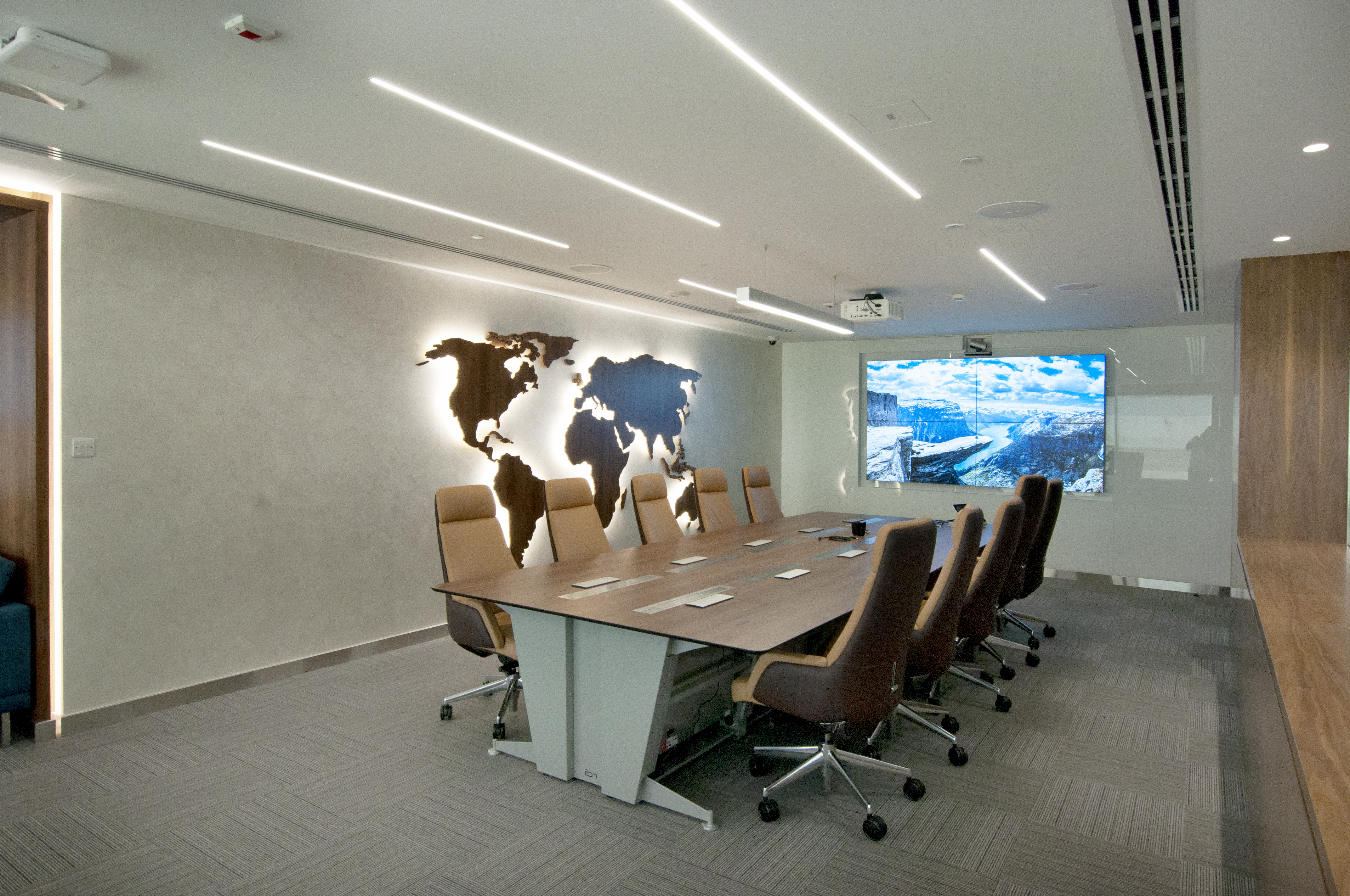 Situation room-03 copy.jpg
